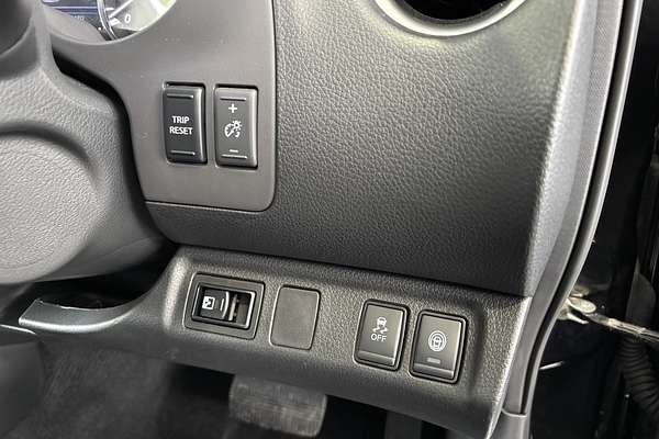 2024 Nissan Navara ST-X D23 4X4