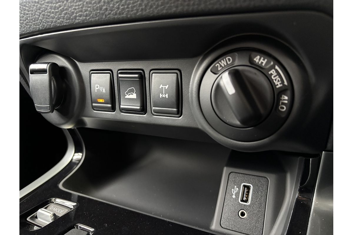 2024 Nissan Navara ST-X D23 4X4