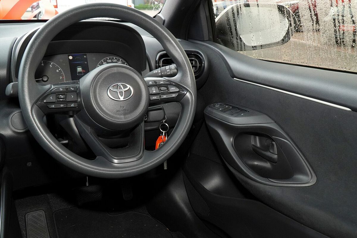 2024 Toyota Yaris Ascent Sport MXPA10R