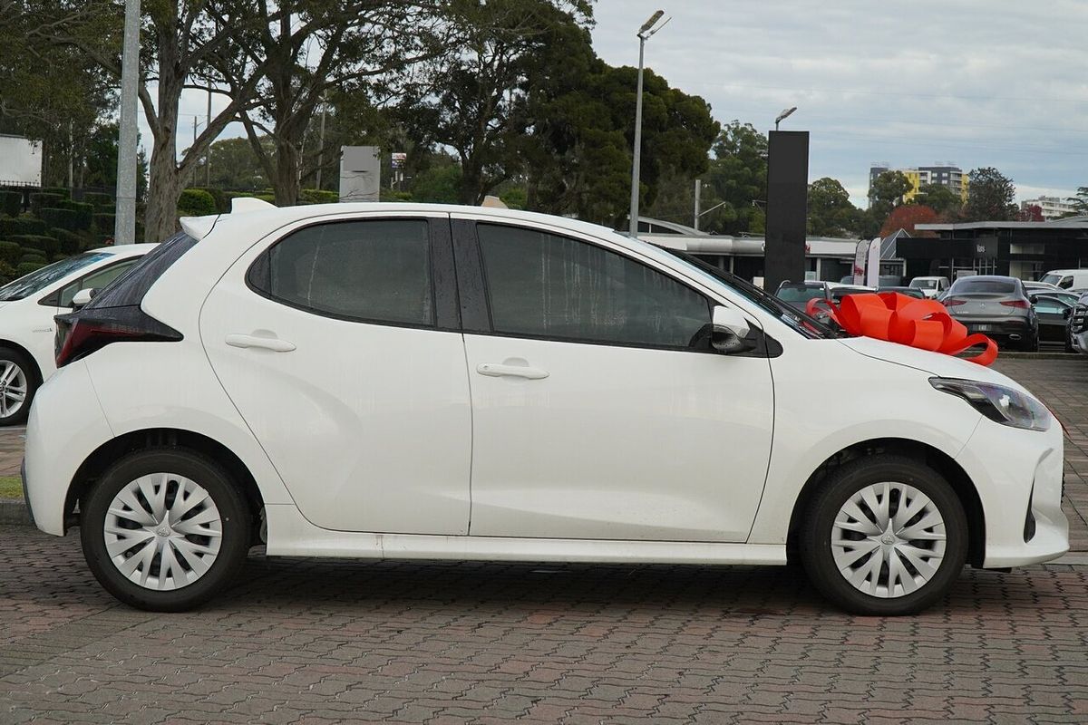 2024 Toyota Yaris Ascent Sport MXPA10R