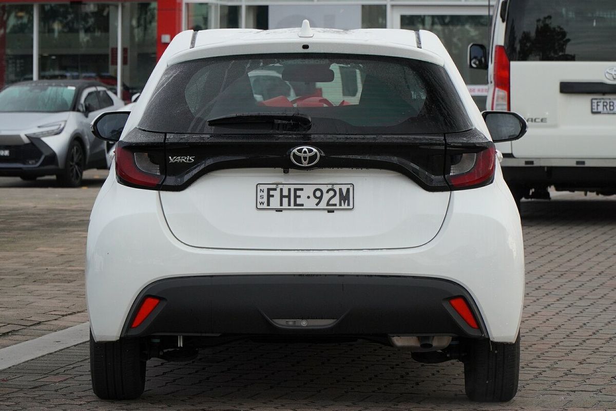 2024 Toyota Yaris Ascent Sport MXPA10R