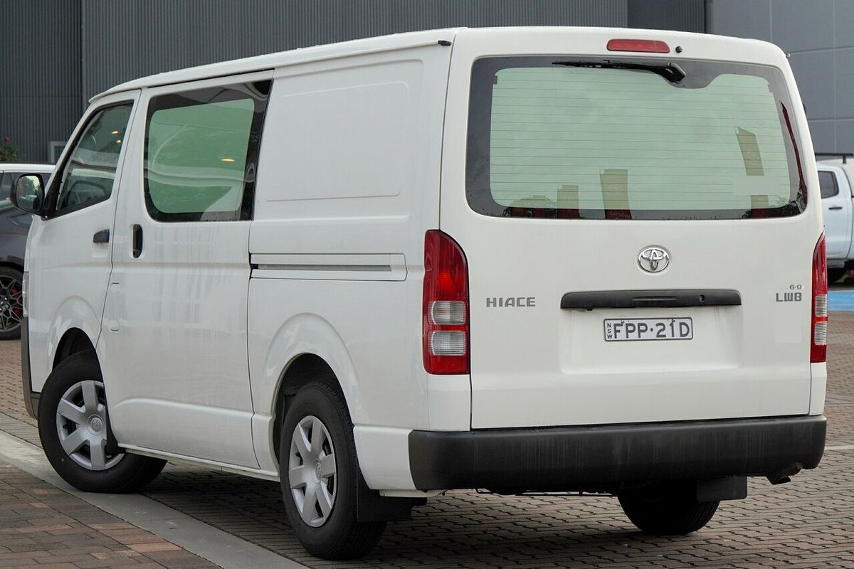 2018 Toyota Hiace TRH201R LWB