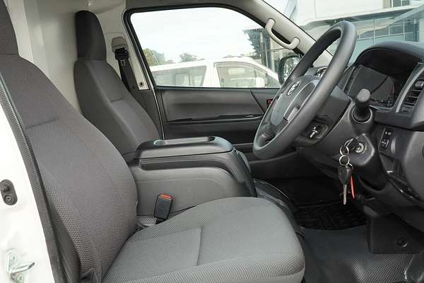 2018 Toyota Hiace TRH201R LWB