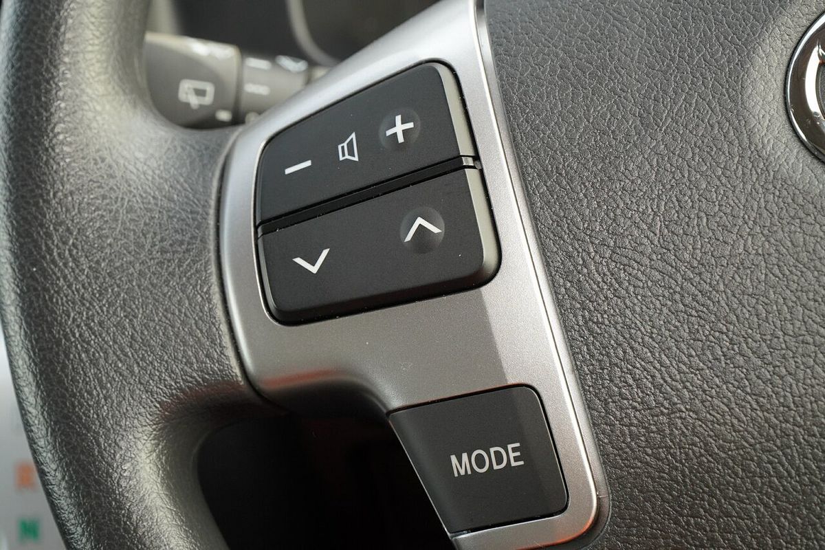 2018 Toyota Hiace TRH201R LWB