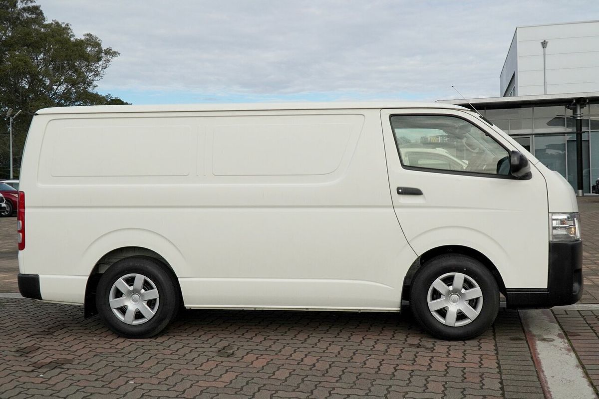 2018 Toyota Hiace TRH201R LWB