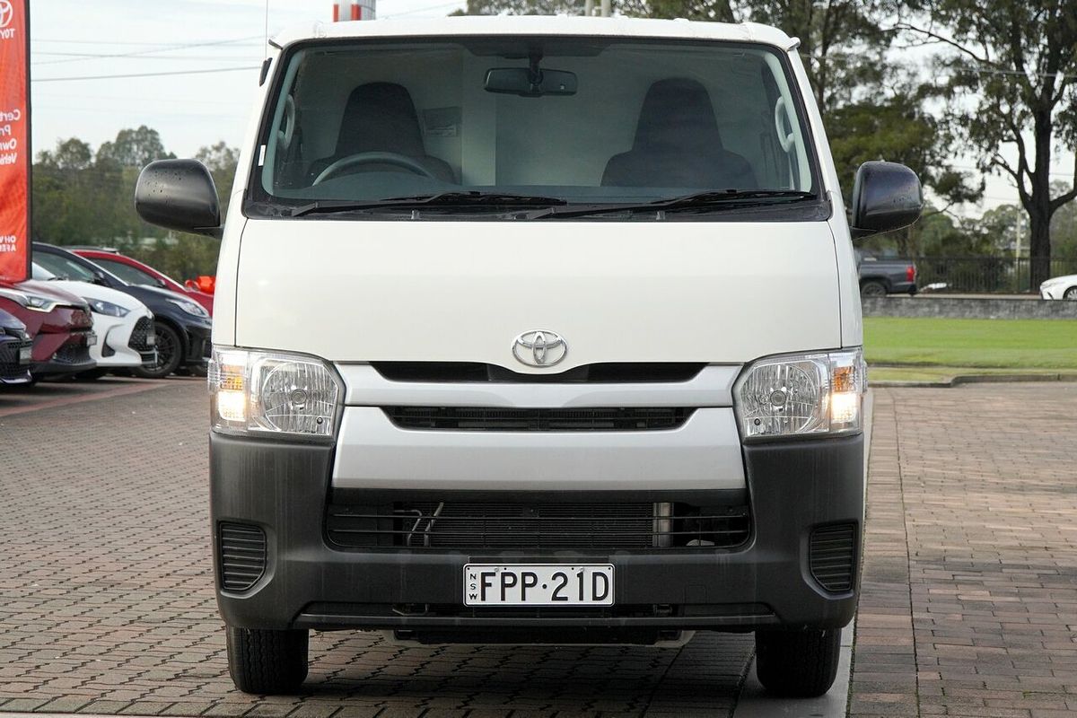 2018 Toyota Hiace TRH201R LWB