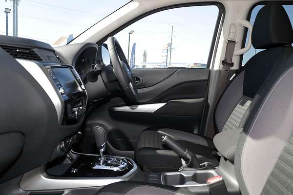 2024 Nissan Navara ST-X D23 4X4