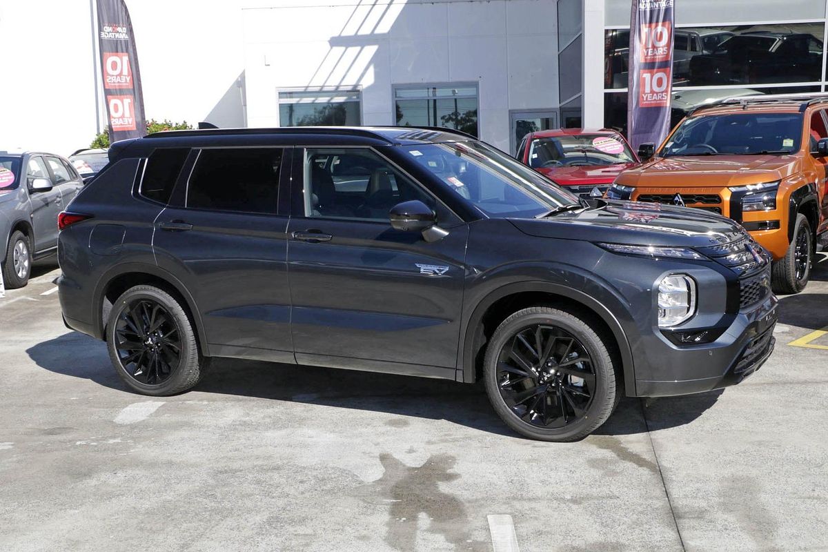 2025 Mitsubishi Outlander PHEV GSR ZM