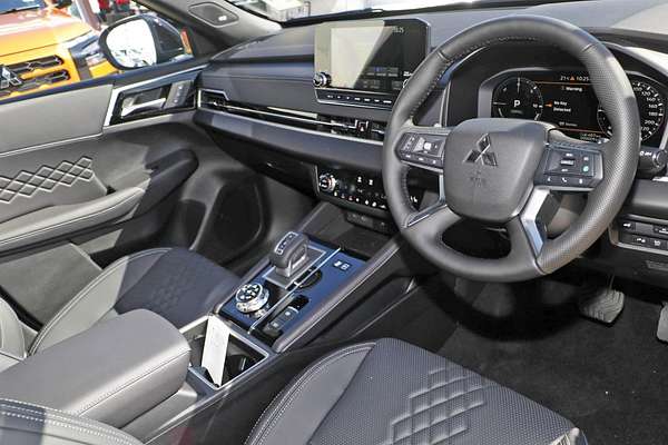 2025 Mitsubishi Outlander PHEV GSR ZM