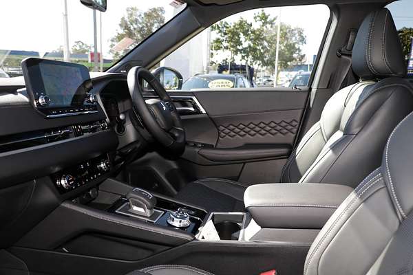 2025 Mitsubishi Outlander PHEV GSR ZM