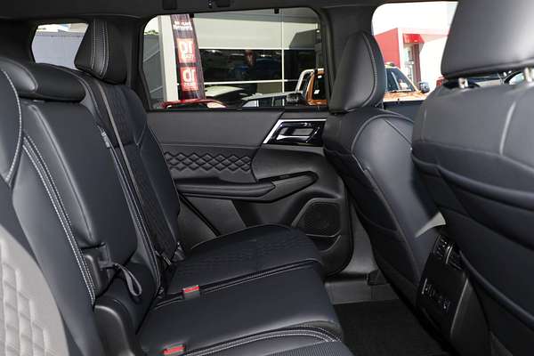 2025 Mitsubishi Outlander PHEV GSR ZM