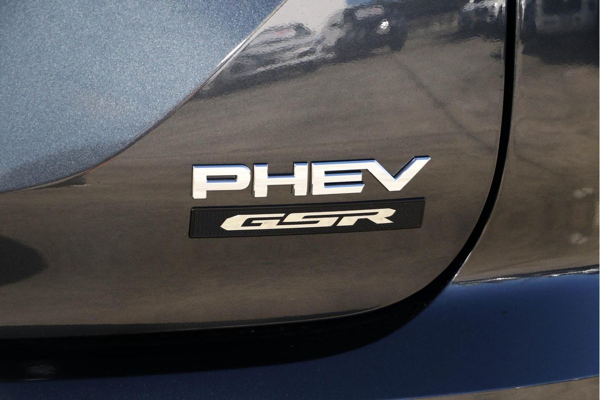 2025 Mitsubishi Outlander PHEV GSR ZM