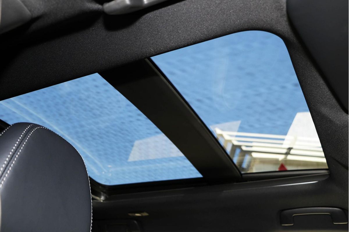 2025 Mitsubishi Outlander PHEV GSR ZM