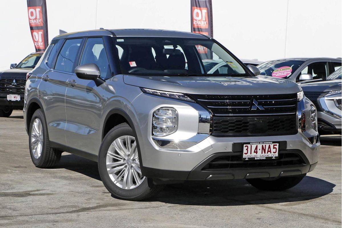 2024 Mitsubishi Outlander ES ZM