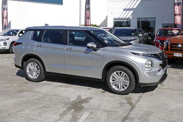 2024 Mitsubishi Outlander ES ZM
