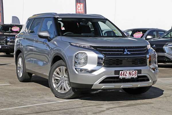 2024 Mitsubishi Outlander LS ZM