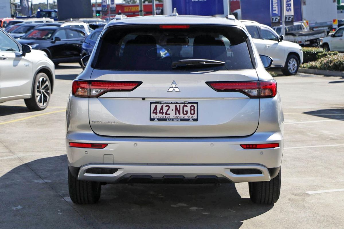 2024 Mitsubishi Outlander LS ZM