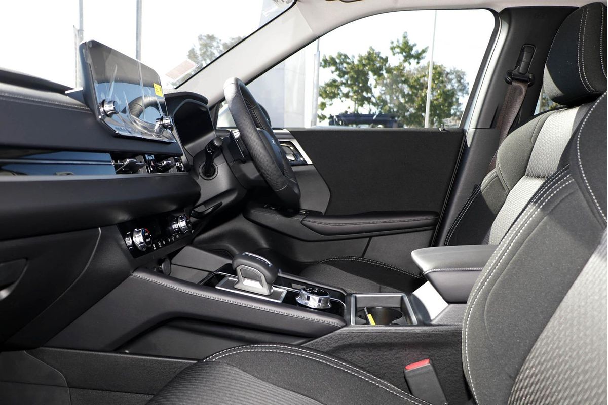 2024 Mitsubishi Outlander LS ZM