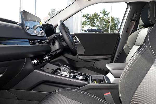 2024 Mitsubishi Outlander LS ZM