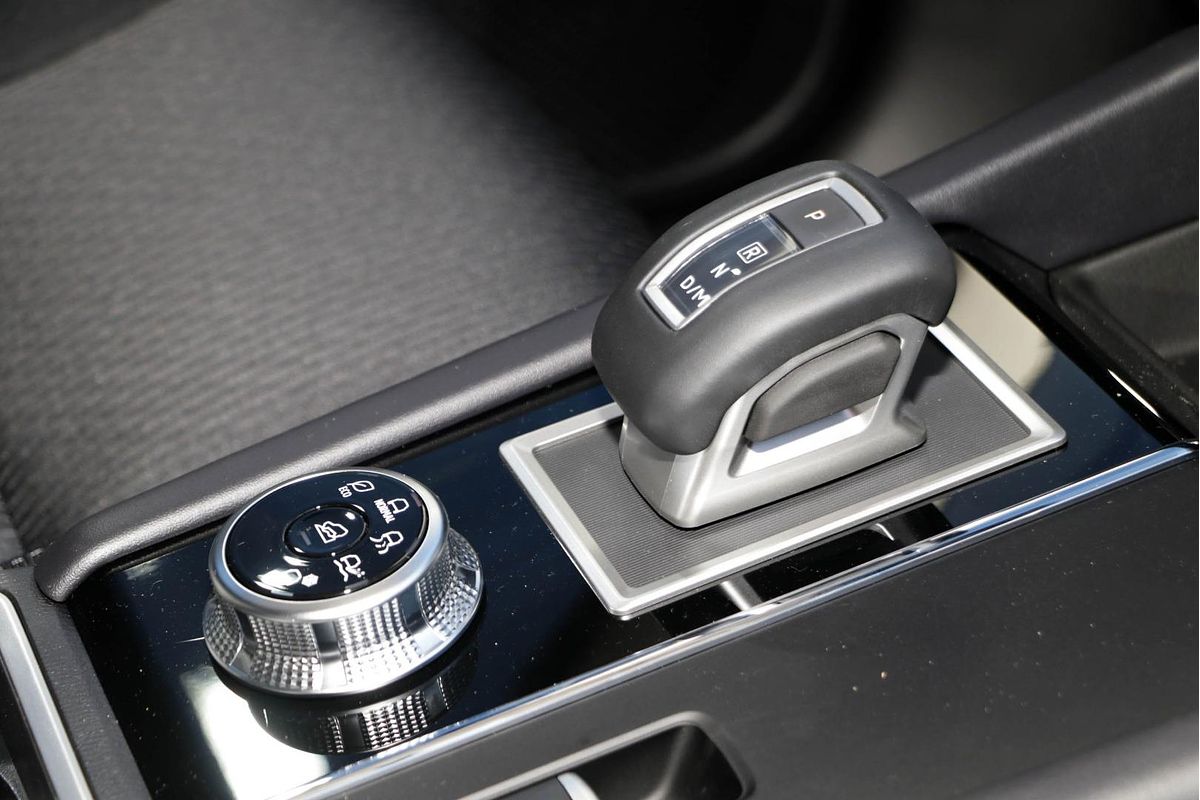 2024 Mitsubishi Outlander LS ZM