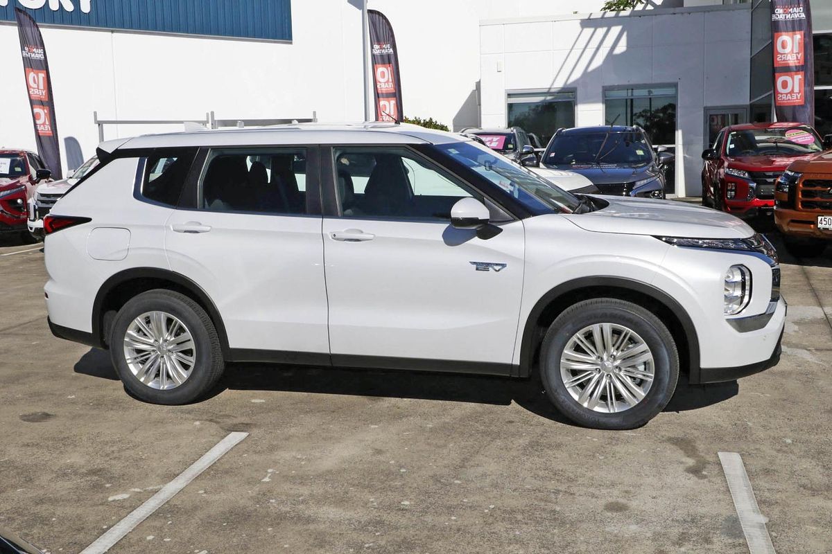 2025 Mitsubishi Outlander PHEV ES ZM