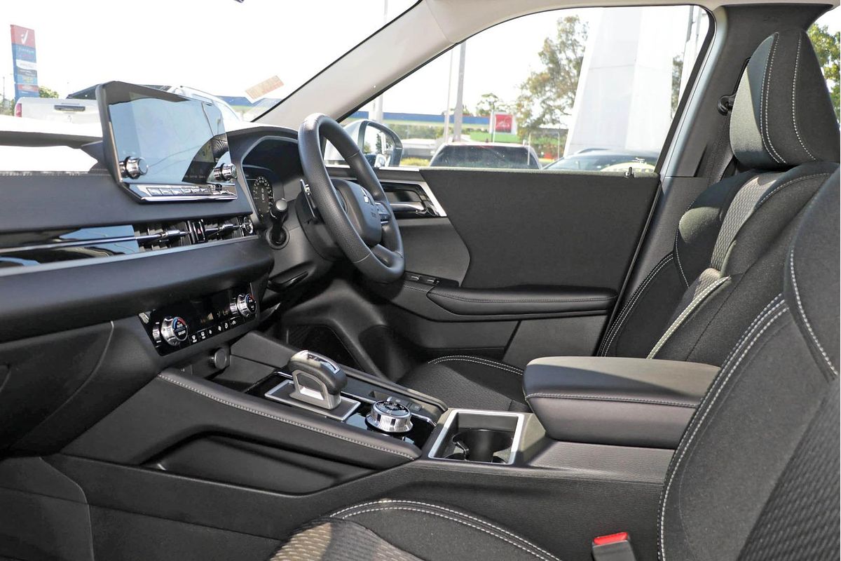 2025 Mitsubishi Outlander PHEV ES ZM