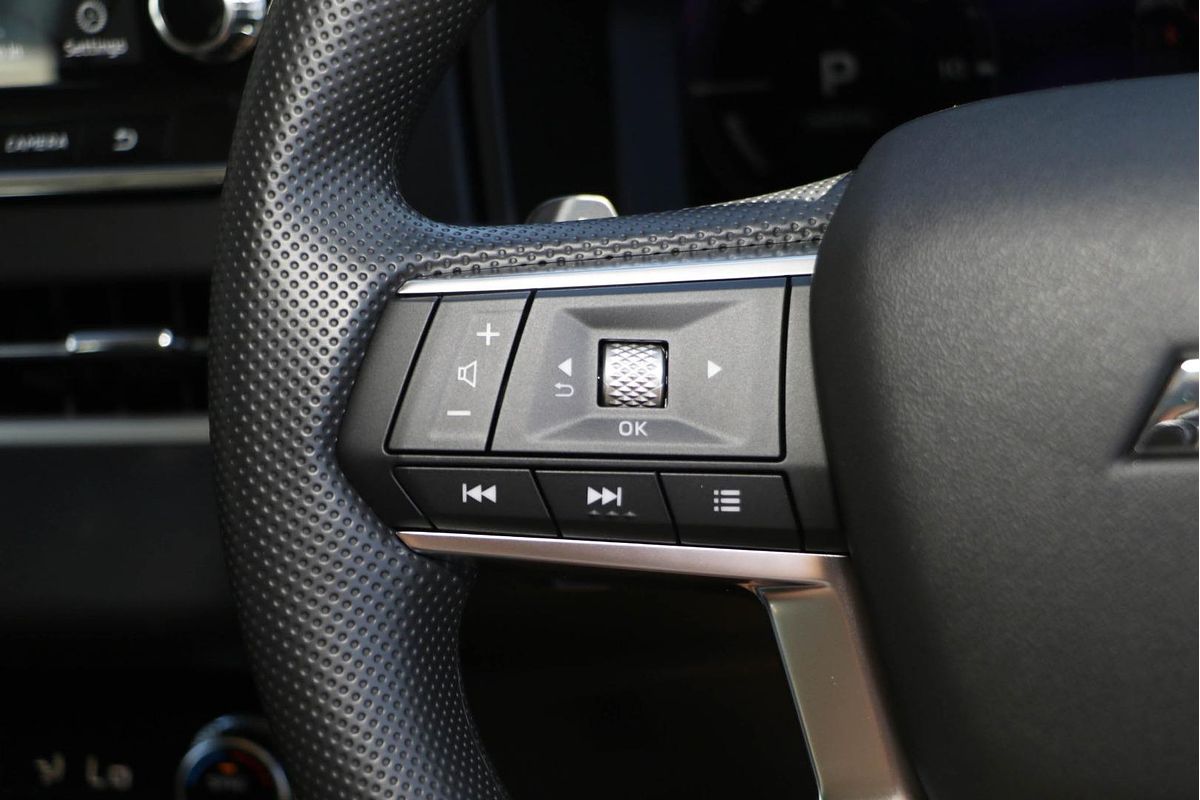 2025 Mitsubishi Outlander PHEV ES ZM