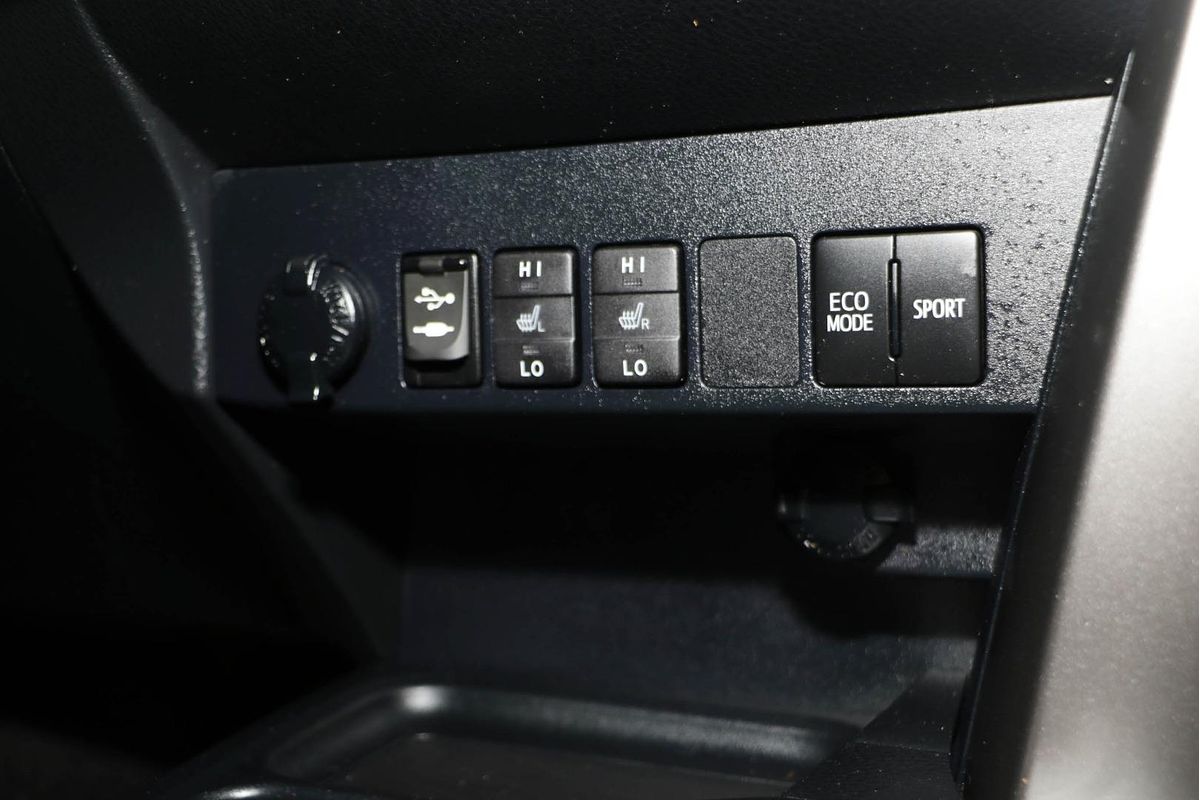 2017 Toyota RAV4 Cruiser ASA44R
