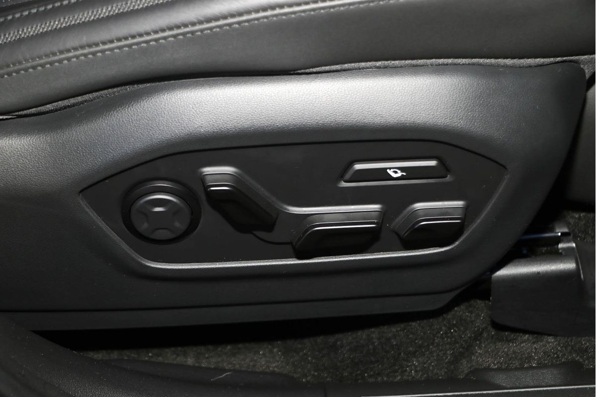 2024 Hyundai Santa Fe Hybrid Calligraphy MX5.V1