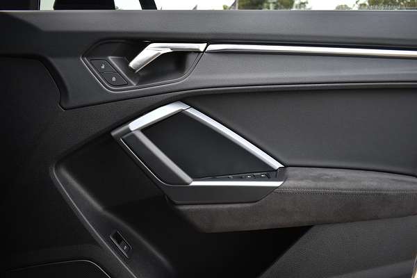 2024 Audi RS Q3 F3