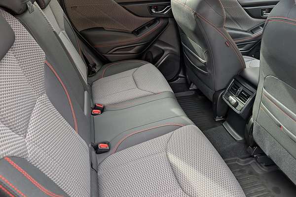 2022 Subaru Forester 2.5i Sport S5