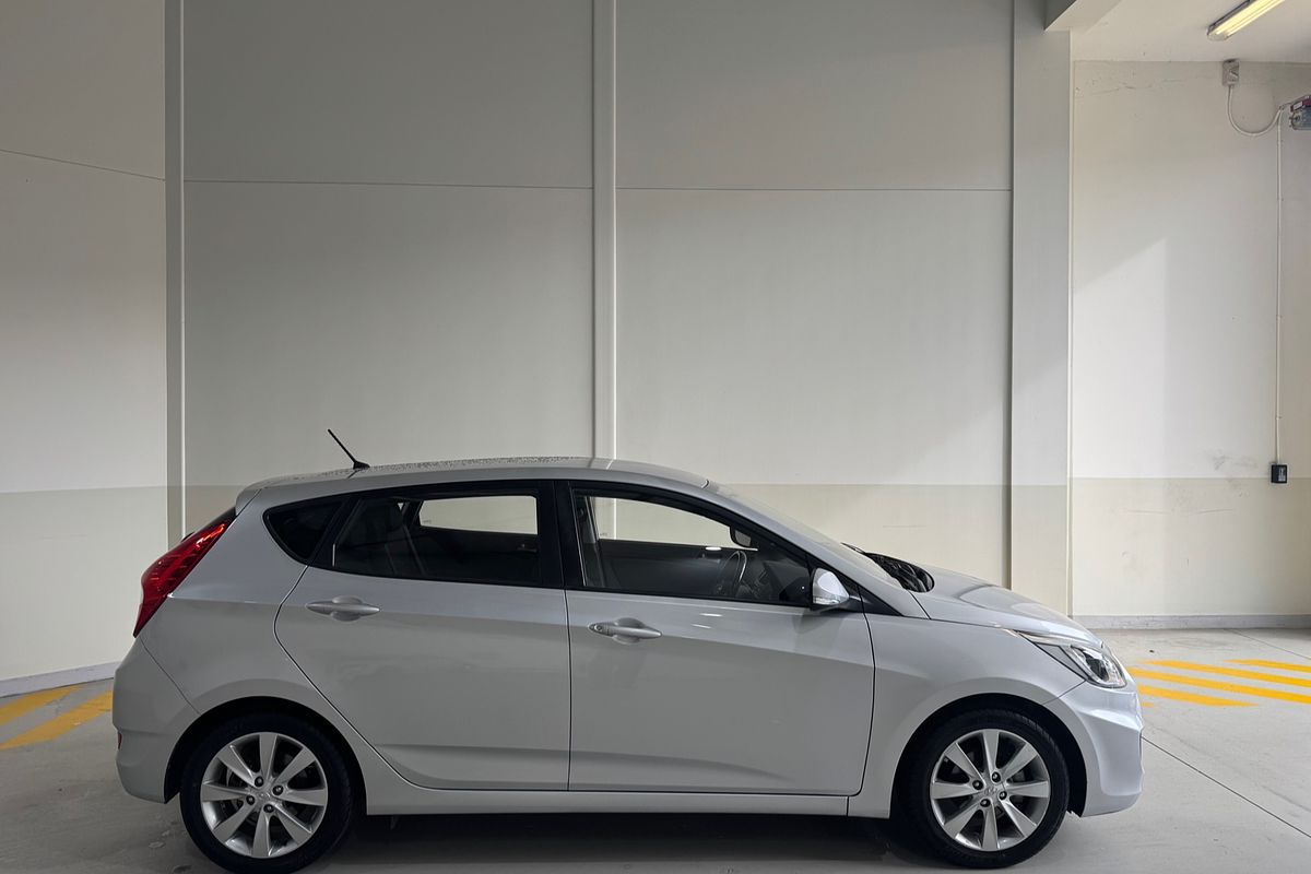 2017 Hyundai Accent Sport RB5