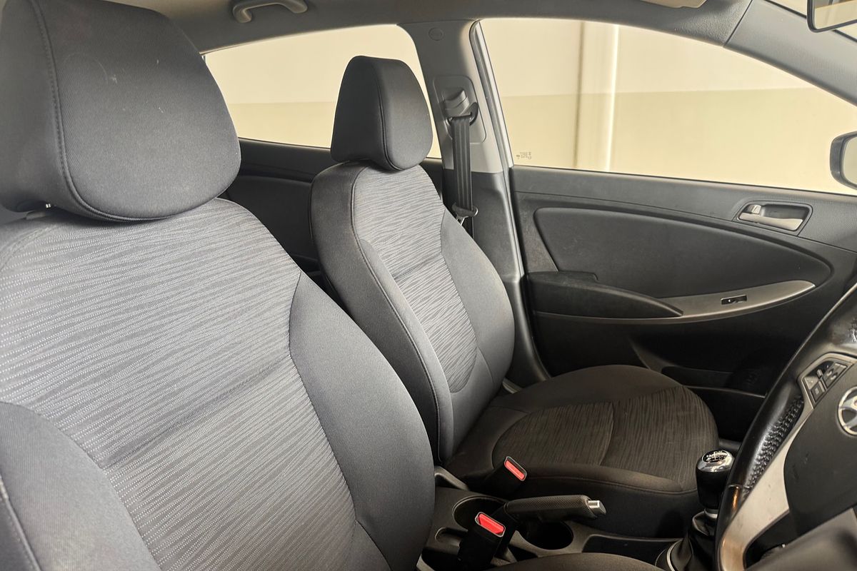 2017 Hyundai Accent Sport RB5