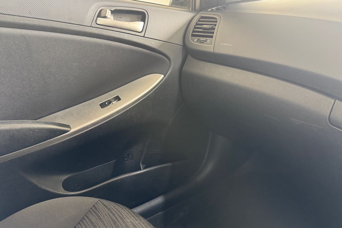 2017 Hyundai Accent Sport RB5