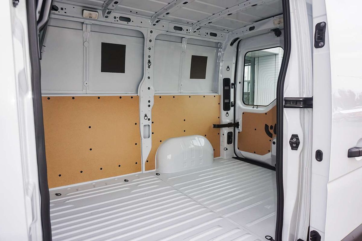 2023 Renault Master Pro 110kW X62 Phase 2 SWB