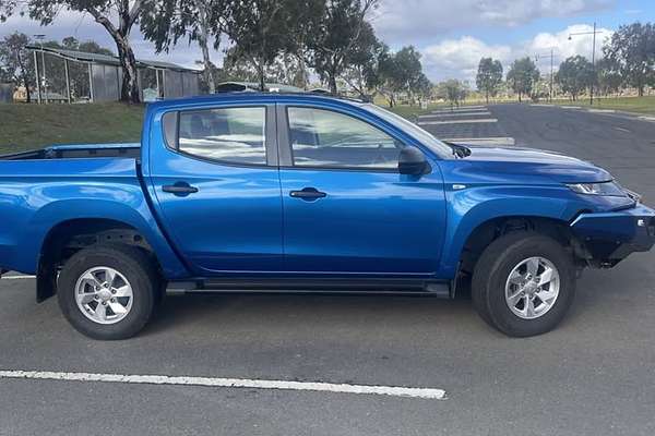 2023 Mitsubishi Triton GLX+ MR 4X4