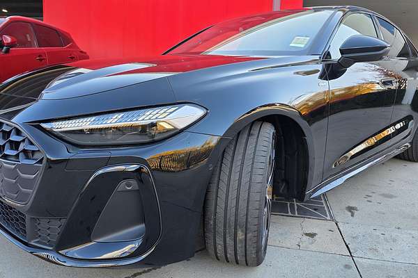 2025 Audi A5 TFSI 150kW S line B10