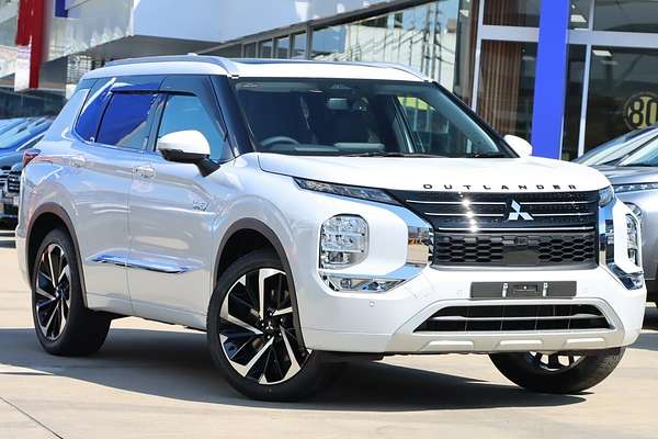 2025 Mitsubishi Outlander PHEV Exceed ZM
