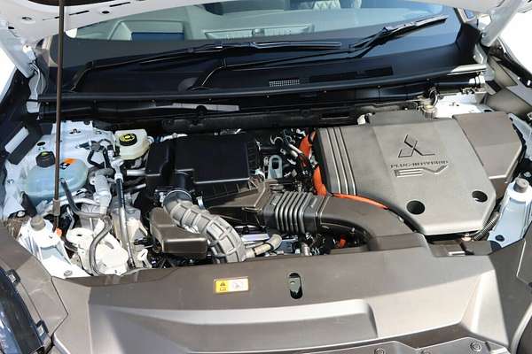 2025 Mitsubishi Outlander PHEV Exceed ZM