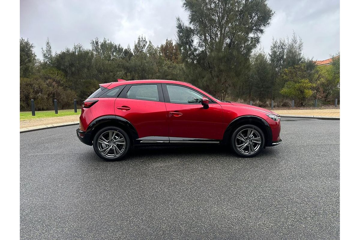 2025 Mazda CX-3 G20 Akari DK