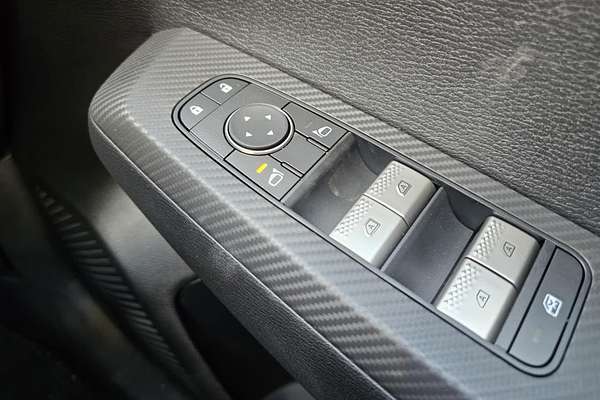 2024 Mitsubishi Outlander ES ZM