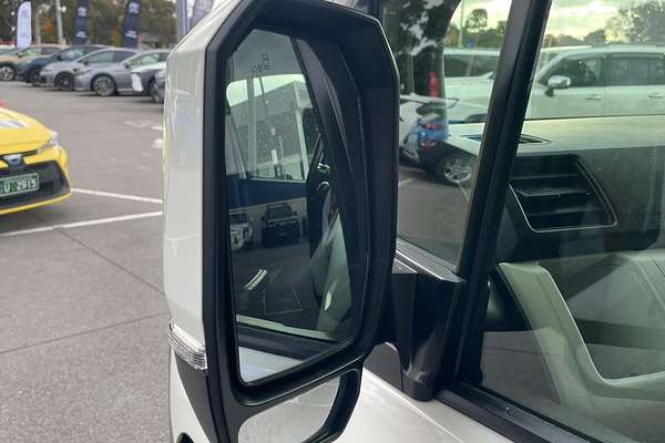 2022 Toyota Hiace GDH320R