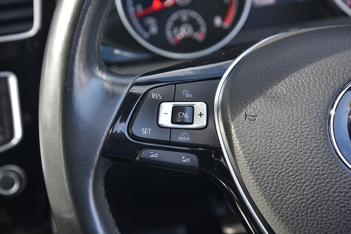 2015 Volkswagen Golf 103TSI Highline 7