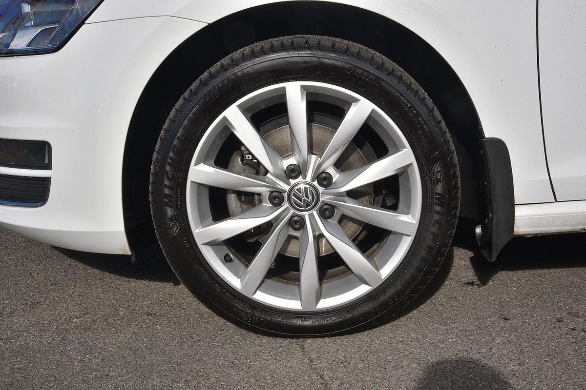2015 Volkswagen Golf 103TSI Highline 7