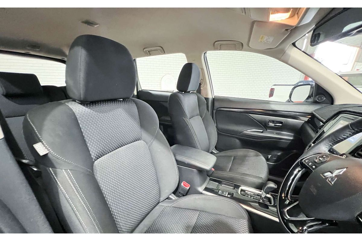 2021 Mitsubishi Outlander LS ZL