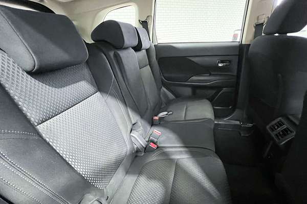 2021 Mitsubishi Outlander LS ZL
