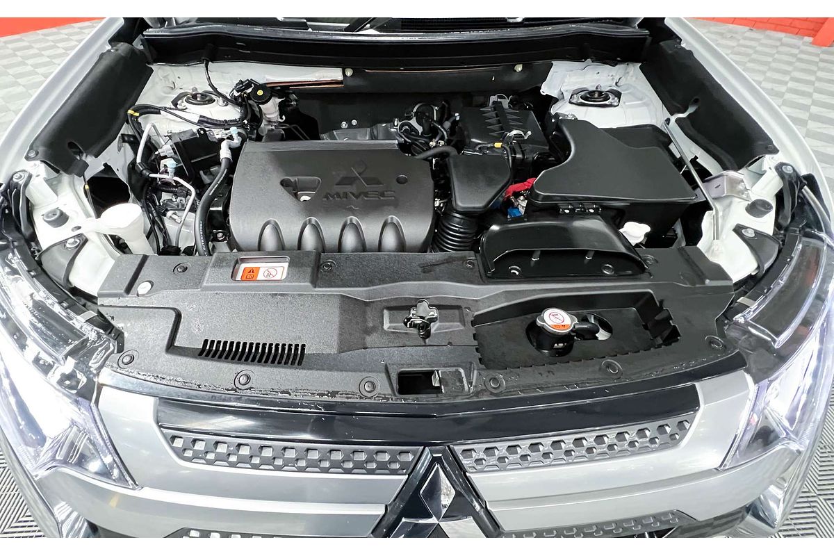 2021 Mitsubishi Outlander LS ZL