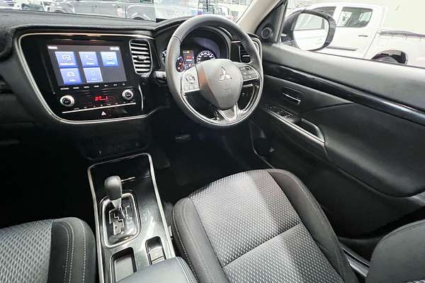 2021 Mitsubishi Outlander LS ZL