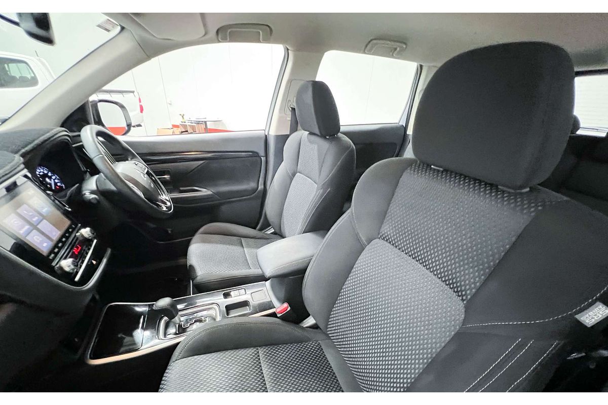 2021 Mitsubishi Outlander LS ZL
