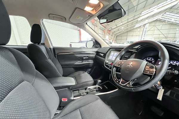 2021 Mitsubishi Outlander LS ZL